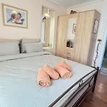 το σπίτι δίπλα στο ποτάμι Apartment