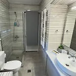 το σπίτι δίπλα στο ποτάμι * Tríkala