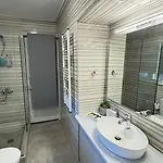 το σπίτι δίπλα στο ποτάμι * Tríkala