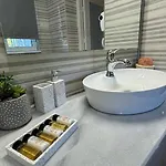 το σπίτι δίπλα στο ποτάμι Apartment *